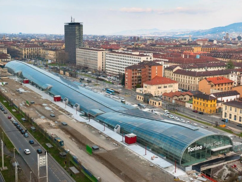 Turijn Porta Susa - Geïntegreerde zonne-oplossingen