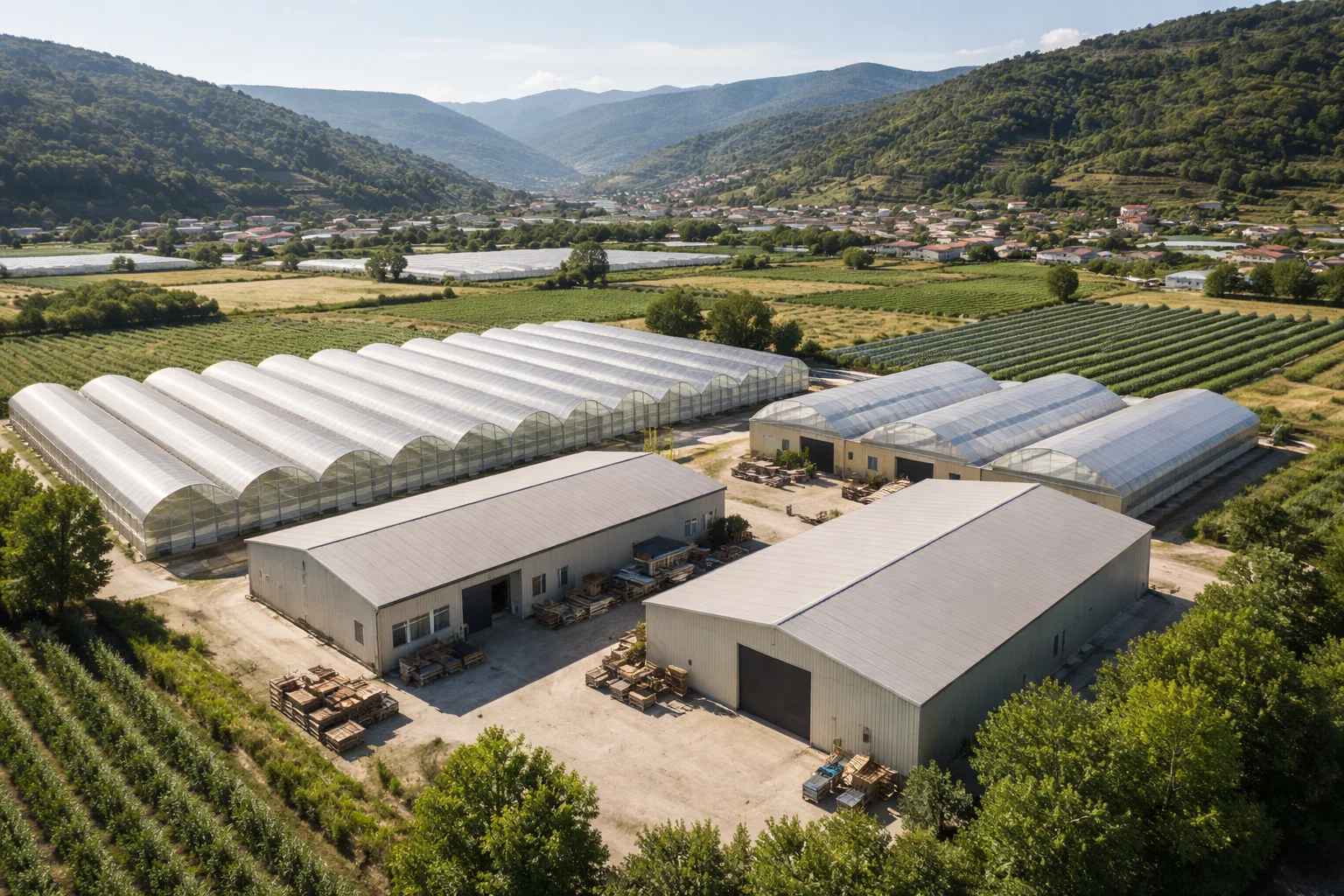 Magazzini e strutture agricole a Garlenda con tetti idonei al fotovoltaico agricolo PNRR