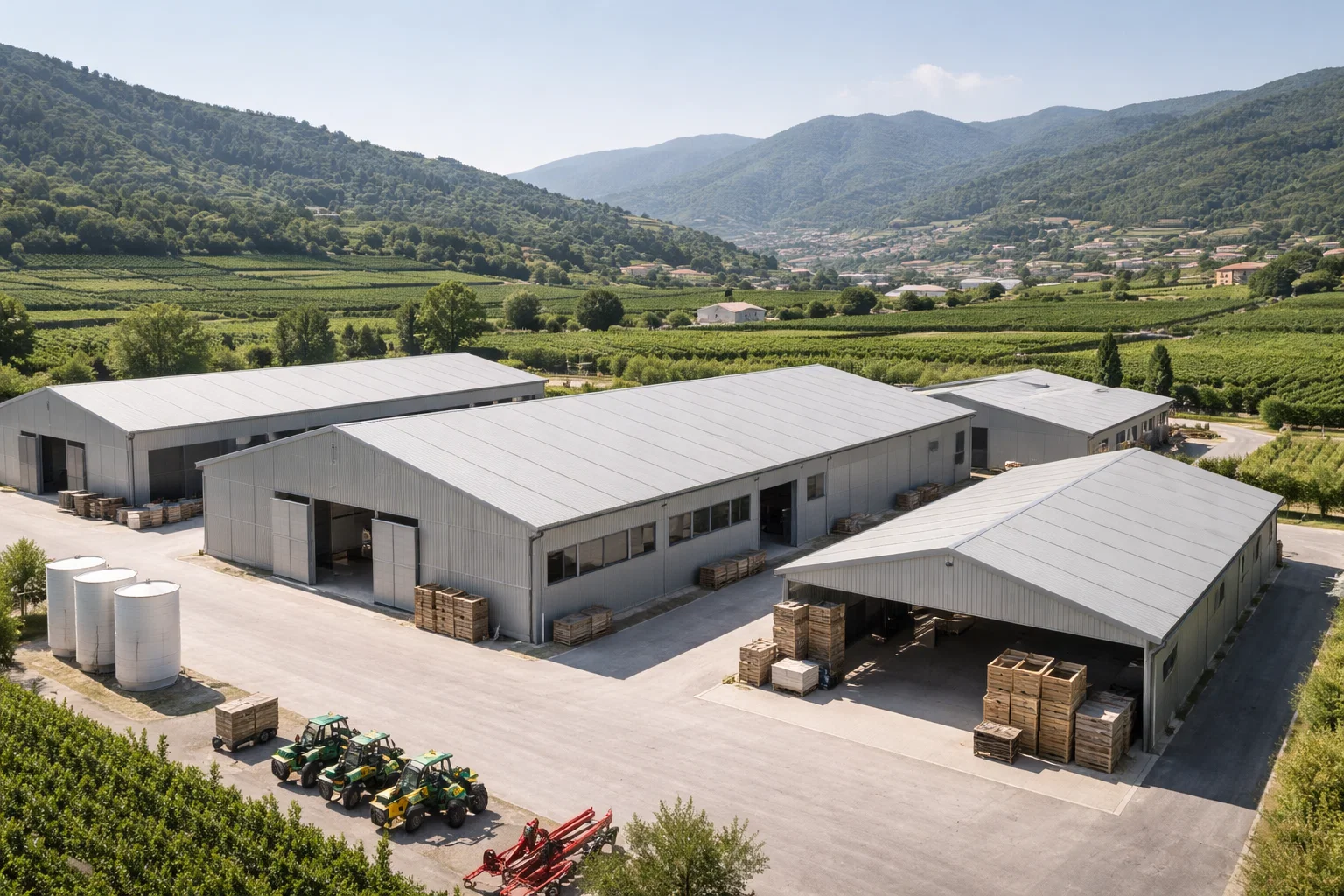 Serre e magazzini agricoli a Ortovero con tetti idonei al fotovoltaico agricolo PNRR