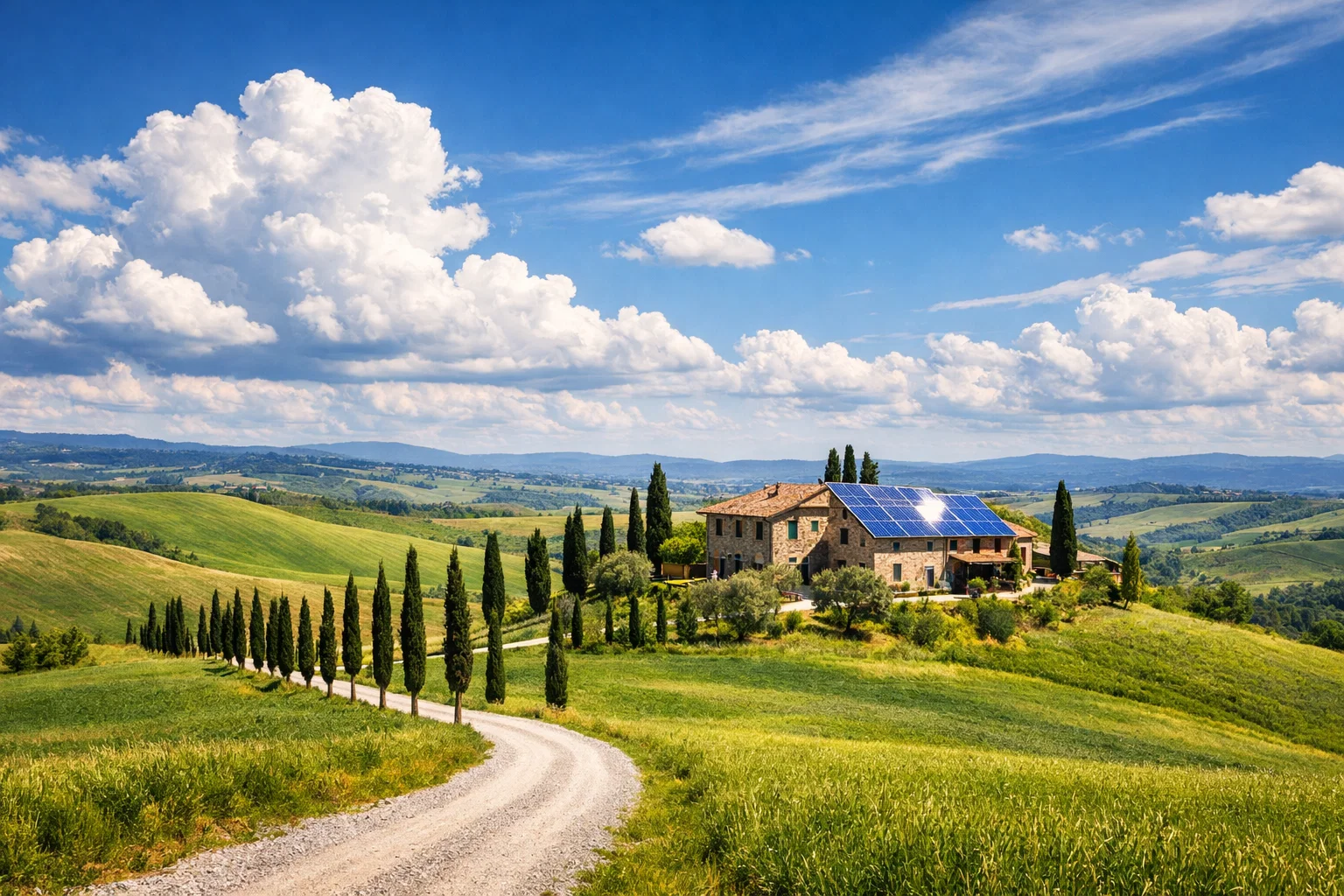 Colonnina e pannelli in vigneto Chianti
