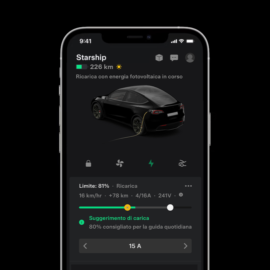 App Tesla che mostra la ricarica dell'auto con l'energia del fotovoltaico